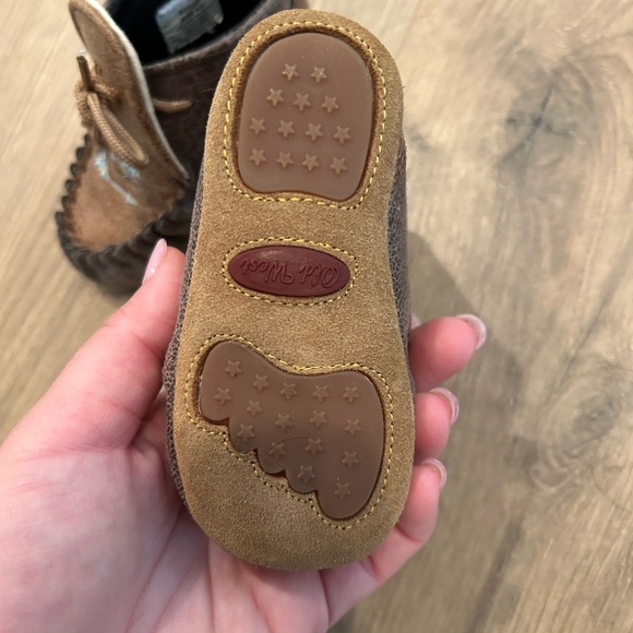 Twisted x baby moccasin boots size 4 - Picture 3 of 4